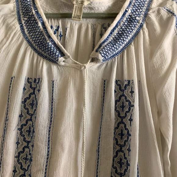 Forever 21 blue white top - Picture 2 of 3